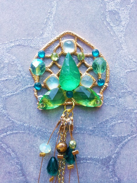 warcraft-bellychains-pendant-zoom-1